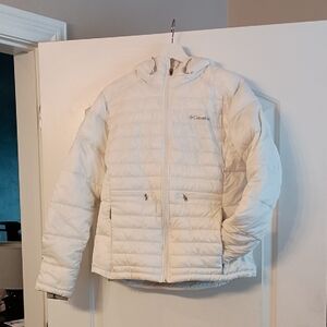 Columbia Women' s White Puffer Quilted Jacket Large